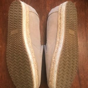 Toms Shoes - Toms grey espadrille size 6 worn 1 time Toms Shoes - Toms grey espadrille size 6 worn 1 time